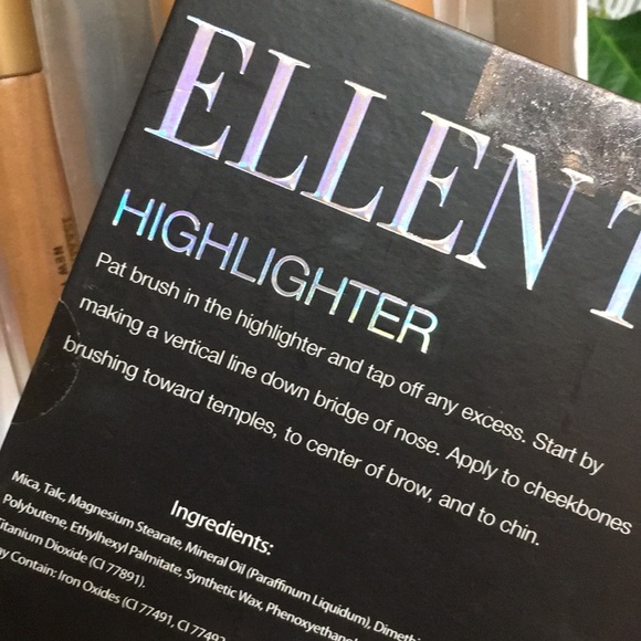 Make Up Brushes/Highlighter/Lipstick - Picture 5 of 8